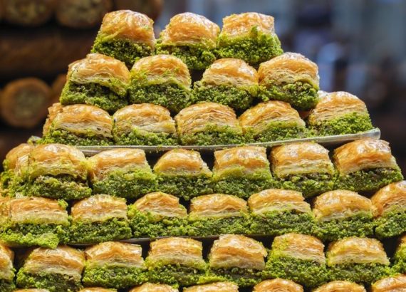 اسماء محلات حلويات في لبنان