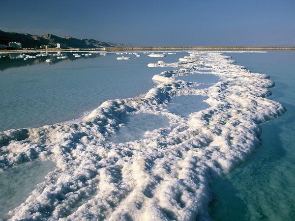 سبب تسمية البحر الميت بهذا الأسم وما هي أهميته