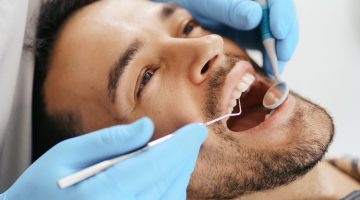 أهمية زيارة طبيب الأسنان بانتظام