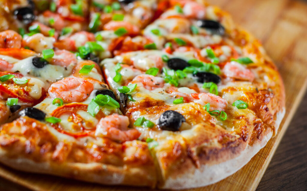افضل انواع البيتزا في بيتزا هت